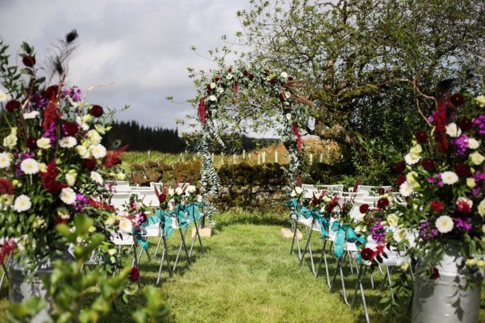 Northumberland-Wedding-Venue-Comb-Grounds-Aisle